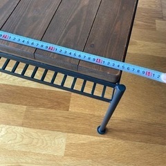ケルト　ビンテージ風リビングテーブルの画像