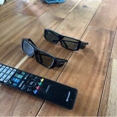 決定済み　SHARP 3Dテレビ　メガネ付きの画像