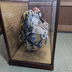 ✱お譲りします✱雛だるま　姫だるま　縁起物　夫婦　伝統工芸　 ガラスケース付　置物　飾り　インテリア　昭和レトロ　民芸品　日本人形　郷土品の画像
