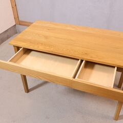 人気のMUJI(無印良品)のオーク無垢材パーソナルデスク。シンプルでオシャレなデザインとナチュラルな質感がインテリアのアクセントになるデスク♪学習机はもちろんパソコンデスクや事務机に最適です！！の画像