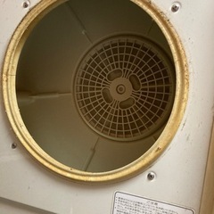さらに値下げ衣類乾燥機 シャープ newLIVING 除湿 タイプの乾燥機の画像