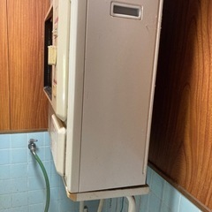 さらに値下げ衣類乾燥機 シャープ newLIVING 除湿 タイプの乾燥機の画像