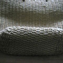 ベージュ系の編みかごバッグの画像