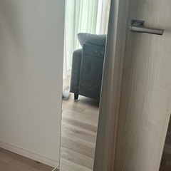 IKEA壁付け全身ミラー