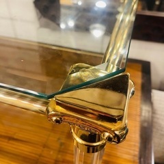 再出品中【武蔵小山店】  イタリア製　サァラ麻布　取扱い　ORSENIGO オルセニゴ　天板・棚板ガラス製　センターテーブル　ローテーブル　リビングテーブル　ガラステーブル　(定価約36万円)  検　made in italy glass table living center low glasses gold elegance エレガンス　エレガントclassic クラシック　金　金色　ゴールドの画像