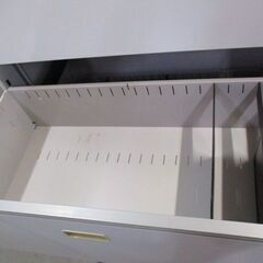 上下書庫　イトーキ　3段ラテラル 両開き　鍵付き　【引き取り限定】の画像