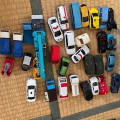 トミカ　大量の画像