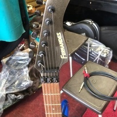 フェルナンデスギター　中古になります。の画像