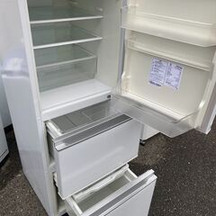 NO 200 🌈北九州市内配送設置無料✨🌈 2020年　ハイセンス 冷蔵庫 幅55.4cm 282L ホワイト HR-D2801W 3ドア 右開き 真ん中野菜室 自動霜取り スリムの画像
