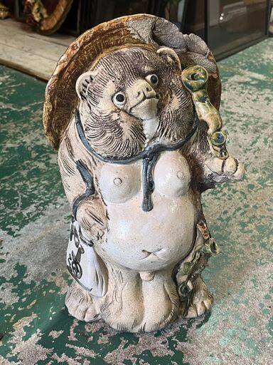 信楽焼 狸庵 陶器製 たぬき 狸 置物 高さ37cm 縁起物 商売繁盛 ガーデン ガーデニング 玄関 庭 庭園 日本庭園 飾り物