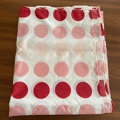 ニトリ　シャワーカーテン ピンクと赤の水玉模様