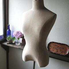 トルソー・マネキン／女性用【格安でお譲りします】