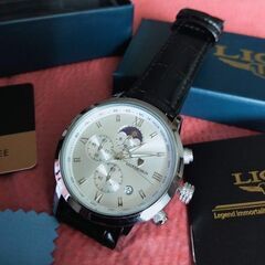 LIGE DESIGN　メンズ腕時計　シルバーホワイト　防水　クロノグラフの画像