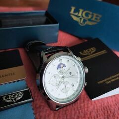 LIGE DESIGN　メンズ腕時計　シルバーホワイト　防水　クロノグラフの画像
