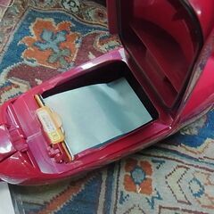 makita　マキタ　充電式クリーナー　CL115FD　赤　掃除機　紙パック式　バッテリ内蔵式　スティック　ハンディの画像