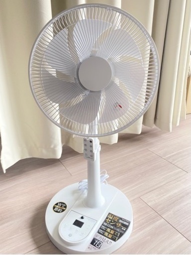 【新品同様】4月発売 温度センサー付きDCリモコンリビング扇風機