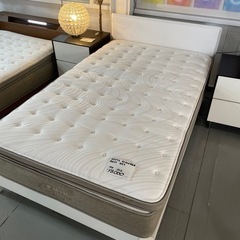 セミダブルベッド　マットレス付き