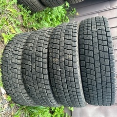車のパーツ タイヤ、ホイールの画像