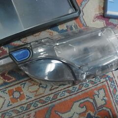 Shark　シャーク　充電式サイクロンスティッククリーナー　CH966J　コードレスタイプ　ブルージーン　布団クリーナー　ハンディの画像