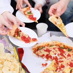 ピザを食べながらワイワイ仲良く飲みませんか？🍕💗