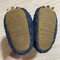 子供用　恐竜スリッパの画像