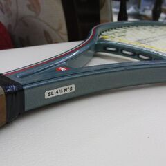 希少 ROSSIGNOL テニスラケット F200 carbon ケース付き 80年代 フランス製 ロシニョール カーボン 札幌 手稲の画像