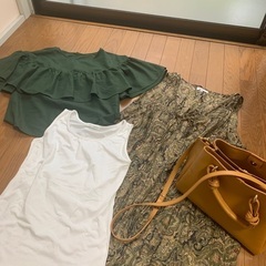 夏のロングジャケットやトップス、シャネル,レプリカノベルティバッグ,靴などまとめての画像