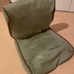 折りたたみ座椅子　緑