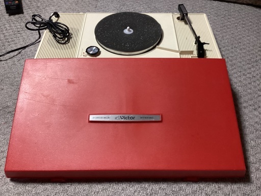 レトロ　ビクター　ポータブルレコードプレーヤー　PE-8400S