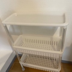 プラスチック製隙間収納棚