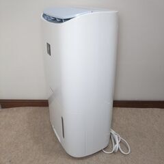 🍎シャープ 衣類乾燥 除湿機  プラズマクラスター CV-H71-Wの画像
