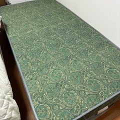 お渡し相手決定済みのためお取引中止しております。寝具　　マットレス