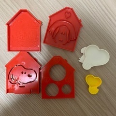 フック付き吊り戸棚などの画像