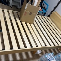 ベットフレームセミダブルの画像