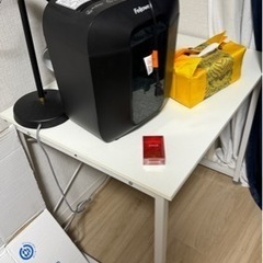 テーブル