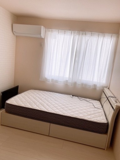 ニトリ　セミダブル　ベッド