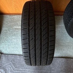 車のパーツ タイヤ、ホイールの画像