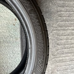 車のパーツ タイヤ、ホイールの画像