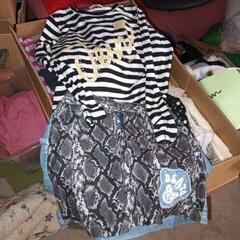 アウター含む男の子80cm〜160cm女の子110cm〜160cm夏物冬物服と靴まとめ売り衣装ケース3つ分くらい☆帽子靴など20点くらい☆服60点くらい目安です。の画像