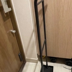 1年使用、キレイめの傘立てです。