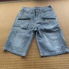 半ズボン　Mサイズ