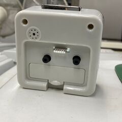 【リサイクルショップどりーむ鹿大前店】No.10063　目覚まし時計　ホワイト　QUARTZ　ミニ　軽い　綺麗の画像