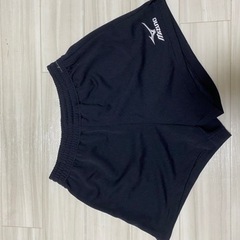 バレーボール用ショートパンツ