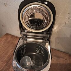 パナソニック  IH炊飯器　5.5合炊きの画像