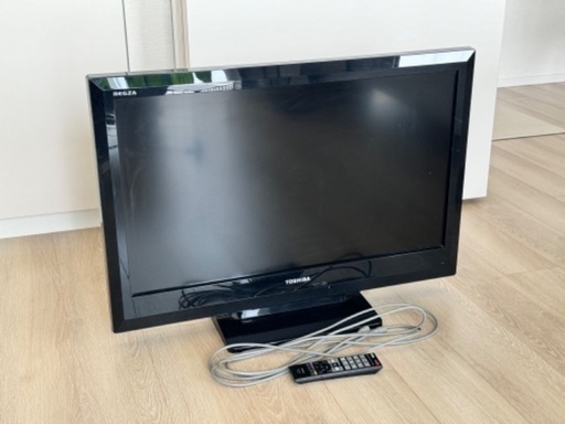 TOSHIBA テレビ　32型