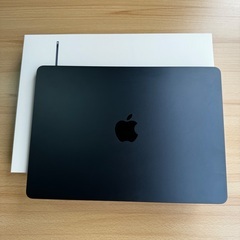 【美品】M2チップ搭載13インチMacBook Air - ミッドナイト　16G　１Tの画像