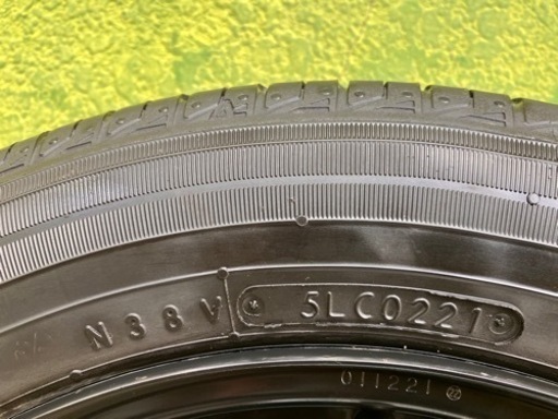 車のパーツ タイヤ、ホイール