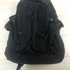 黒いリュック（ナイロン製）