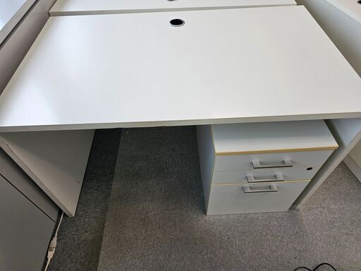 ①＜デンマーク製＞DESIGNA (デザイナ)オフィスデスク＋キャビネットｘ1台【アスクル定価5万円・お届け無料】