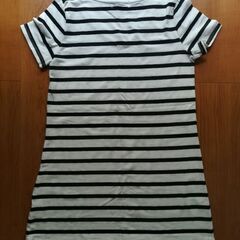 ⚫️新品◯Tシャツ/ボーダー柄/白✖黒/丈長めの画像
